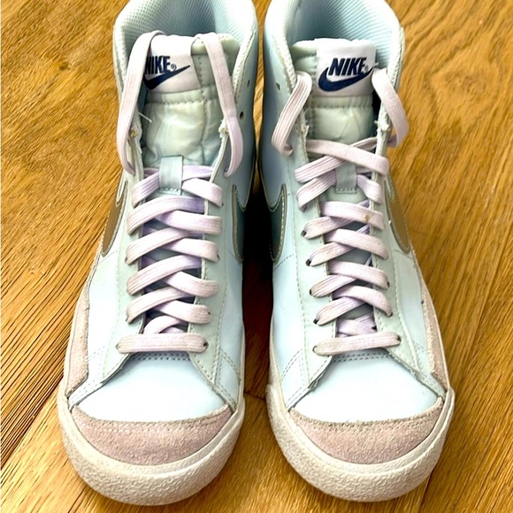 Nike Blazer Mid ‘77 shoes - Picture 3 of 4